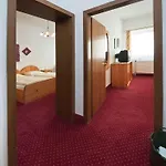 Gartenhotel&weingut Pfeffel 4*