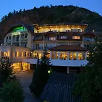 Hotel Gartenhotel&weingut Pfeffel 4*