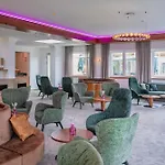 Gartenhotel & Weingut Pfeffel 4*