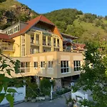 Gartenhotel&weingut Pfeffel