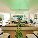 Gartenhotel & Weingut Pfeffel Hotel Duernstein
