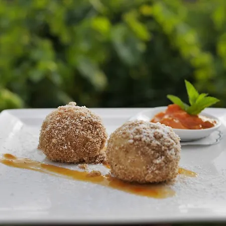 Gartenhotel & Weingut Pfeffel Hotel 4*