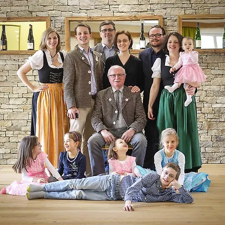 ガルテンホテル ＆ ヴァイングート フェフェル ホテル 4*