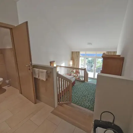 ガルテンホテル ＆ ヴァイングート フェフェル ホテル デュルンシュタイン