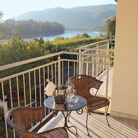 ガルテンホテル ＆ ヴァイングート フェフェル ホテル