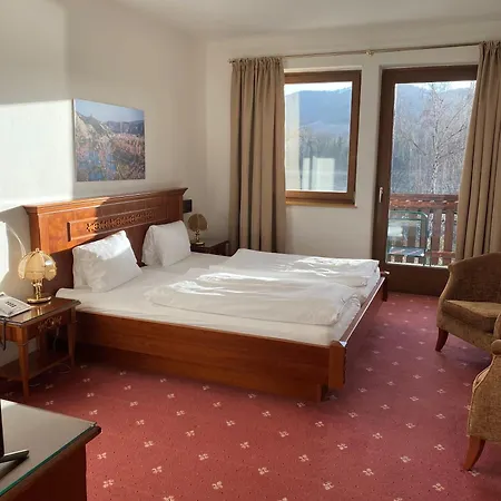 ガルテンホテル ＆ ヴァイングート フェフェル デュルンシュタイン