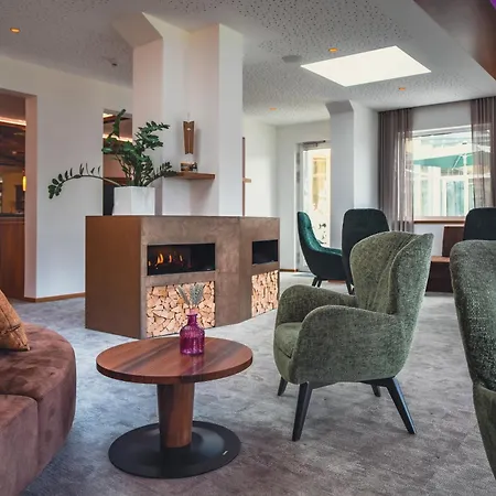 ホテル ガルテンホテル ＆ ヴァイングート フェフェル 4*