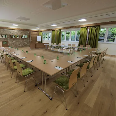 ガルテンホテル ＆ ヴァイングート フェフェル