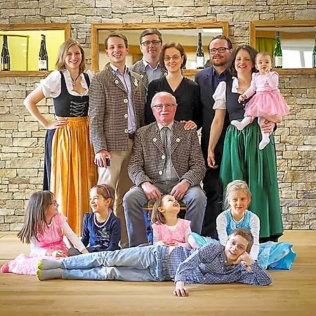 Gartenhotel & Weingut Pfeffel Hotel