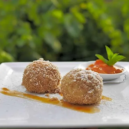 Gartenhotel & Weingut Pfeffel