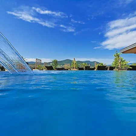 Gartenhotel & Weingut Pfeffel 4*