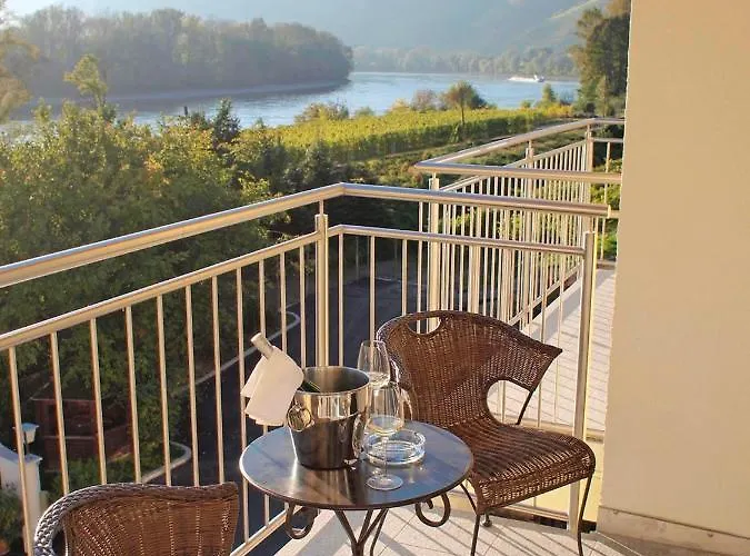 Gartenhotel & Weingut Pfeffel Hotel