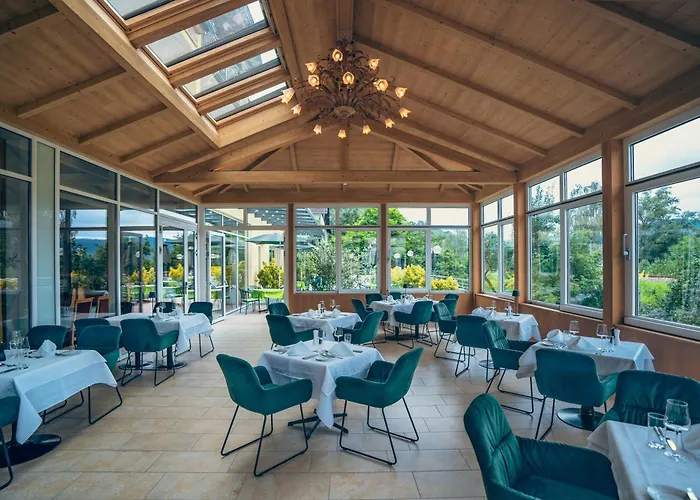 Gartenhotel & Weingut Pfeffel 4* Dürnstein