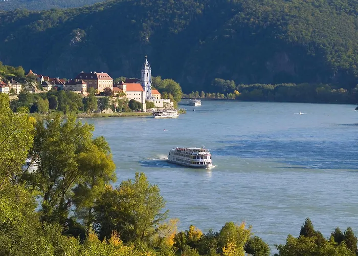 Gartenhotel & Weingut Pfeffel 4* Dürnstein